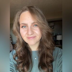 Meet your Posher, Hannah